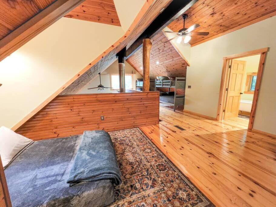 Wilderness Vista Retreat Villa Reed City Esterno foto
